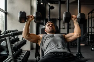 Melhor horário para treinar e aumentar testosterona: manhã, tarde ou noite?